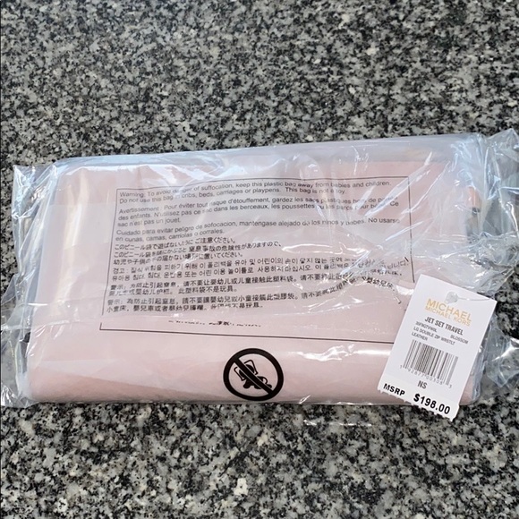 NWT Super Cute Michael Kors Double Zip Wristlet - Picture 6 of 6